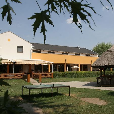 Georgshof Hotel Podersdorf am See Luaran gambar