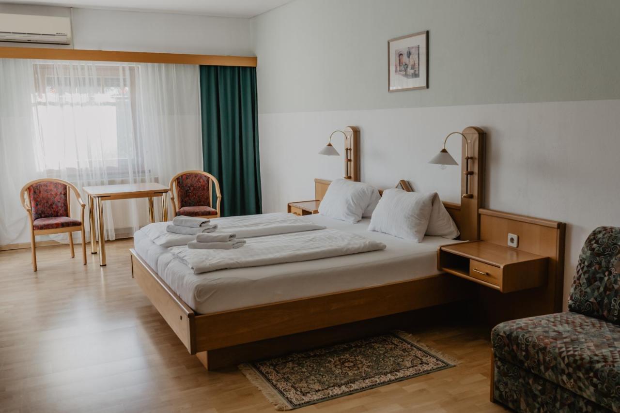 Georgshof Hotel Podersdorf am See Luaran gambar